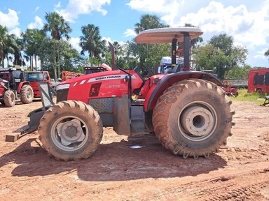Trator Agrícola Massey Fergunisson MF 6713